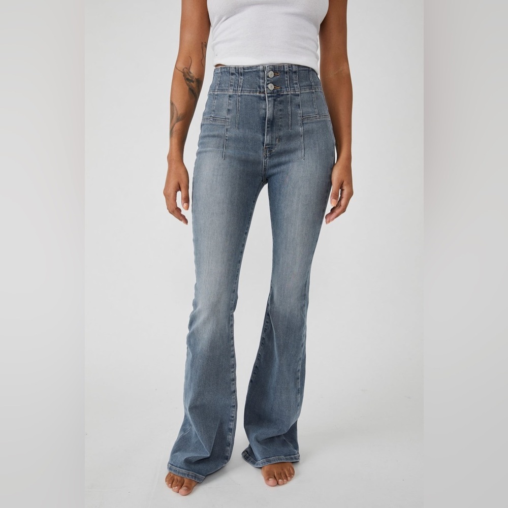 We The Free Jayde Super High-Rise Flare Jeans | Size 28 - Picture 2 of 10